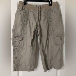 Calvin Klein woman’s capri pants